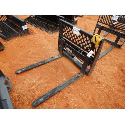HYDRAULIC FORKS Skid Steer Attachment