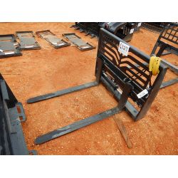HYDRAULIC FORKS Skid Steer Attachment