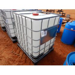 300 GAL PLASTIC TOTE Miscellaneous