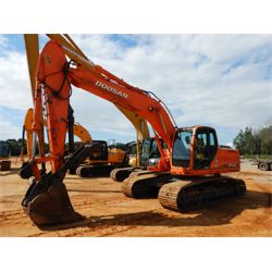 DOOSAN DX225LC Excavator