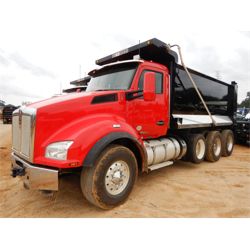 2016 KENWORTH T880 Dump Truck