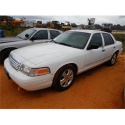 2010 FORD CROWN VICTORIA Car / SUV