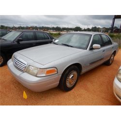 2001 FORD CROWN VICTORIA Car / SUV