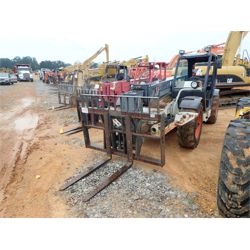 2012 BOBCAT V638 Forklift - Telehandler