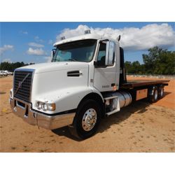 2009 VOLVO VHD64B Rollback Truck