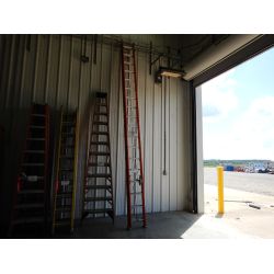 WERNER FIBERGLASS EXTENSION LADDER Shop Equipment