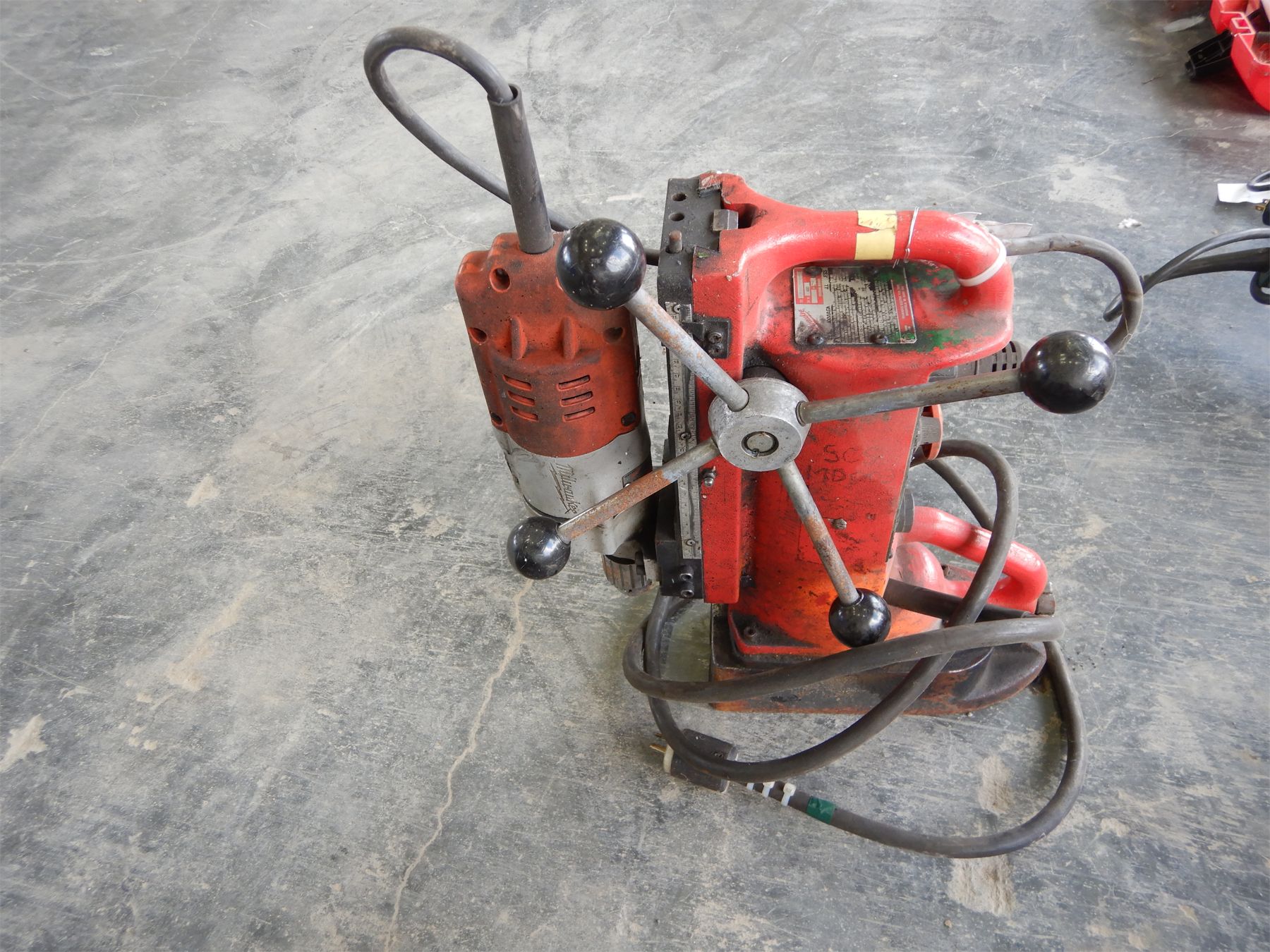 MILWAUKEE DRILL Tool