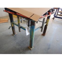 METAL TABLE Shop Equipment