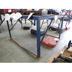 METAL TABLE Shop Equipment