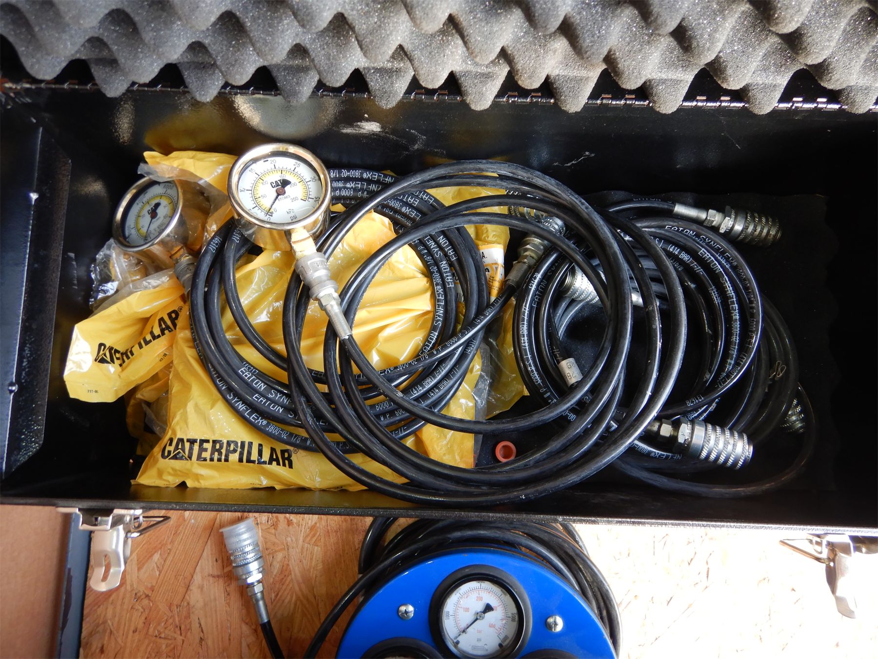 CATERPILLAR HYDRAULIC TESTING Shop Equipment