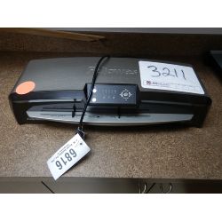 FELLOWES TITAN 125 laminating machine Office Equipment / Furniture