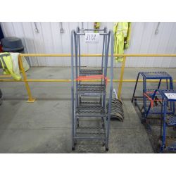 COTTERMAN ROLLING LADDER Shop Equipment
