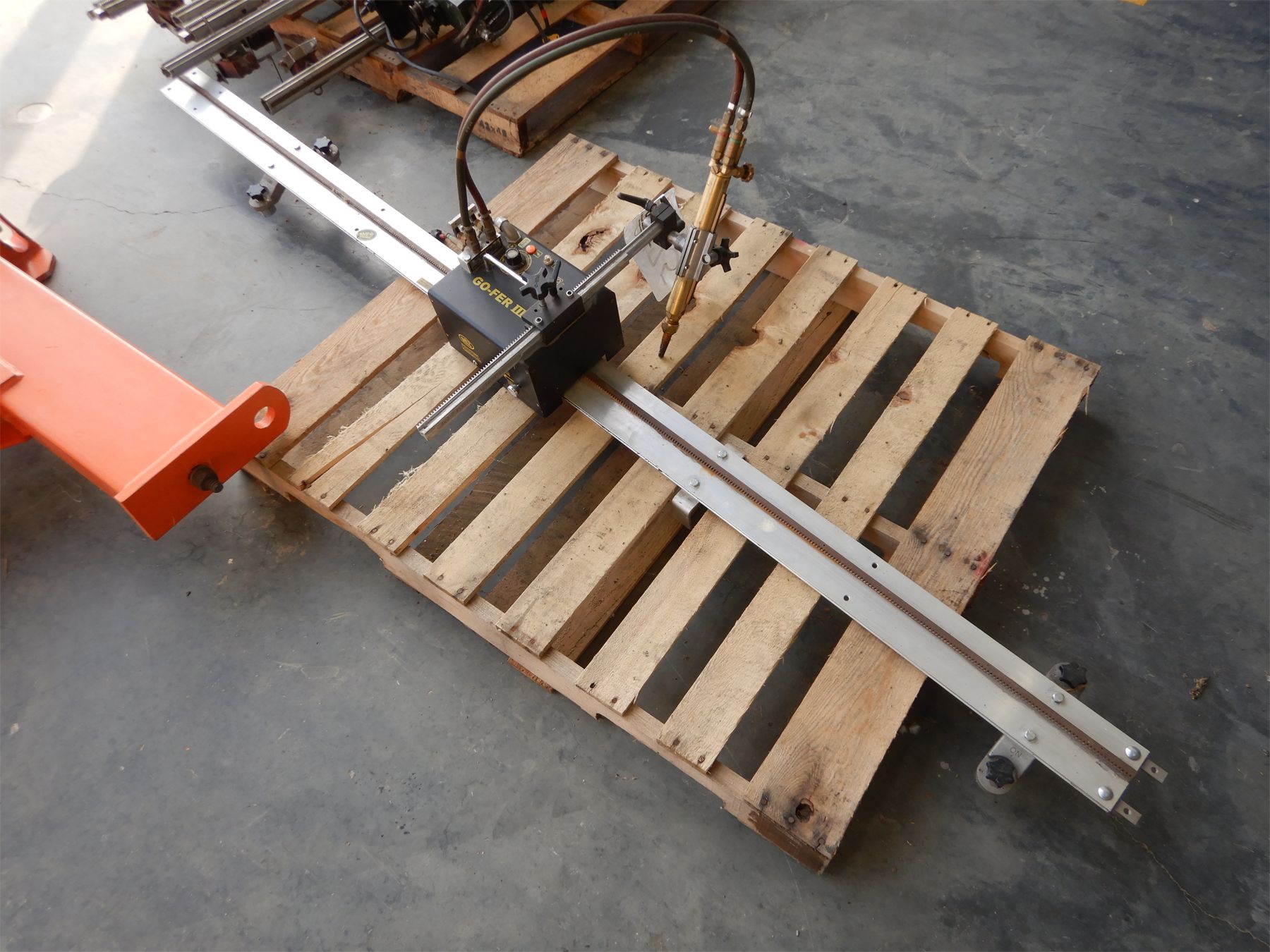 BUG-O SYSTEMS GOFER III Tool - J.M. Wood Auction Company, Inc.