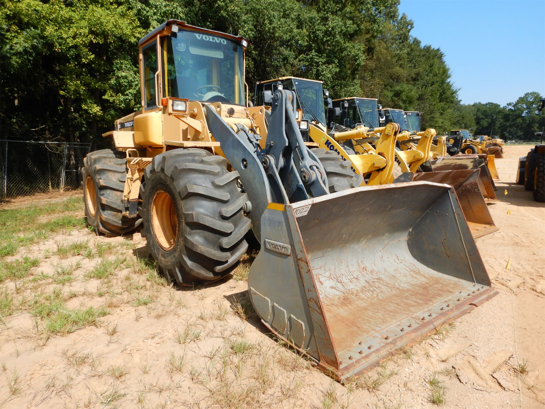 2001 VOLVO L90D Wheel Loader J.M. Wood Auction Company, Inc.