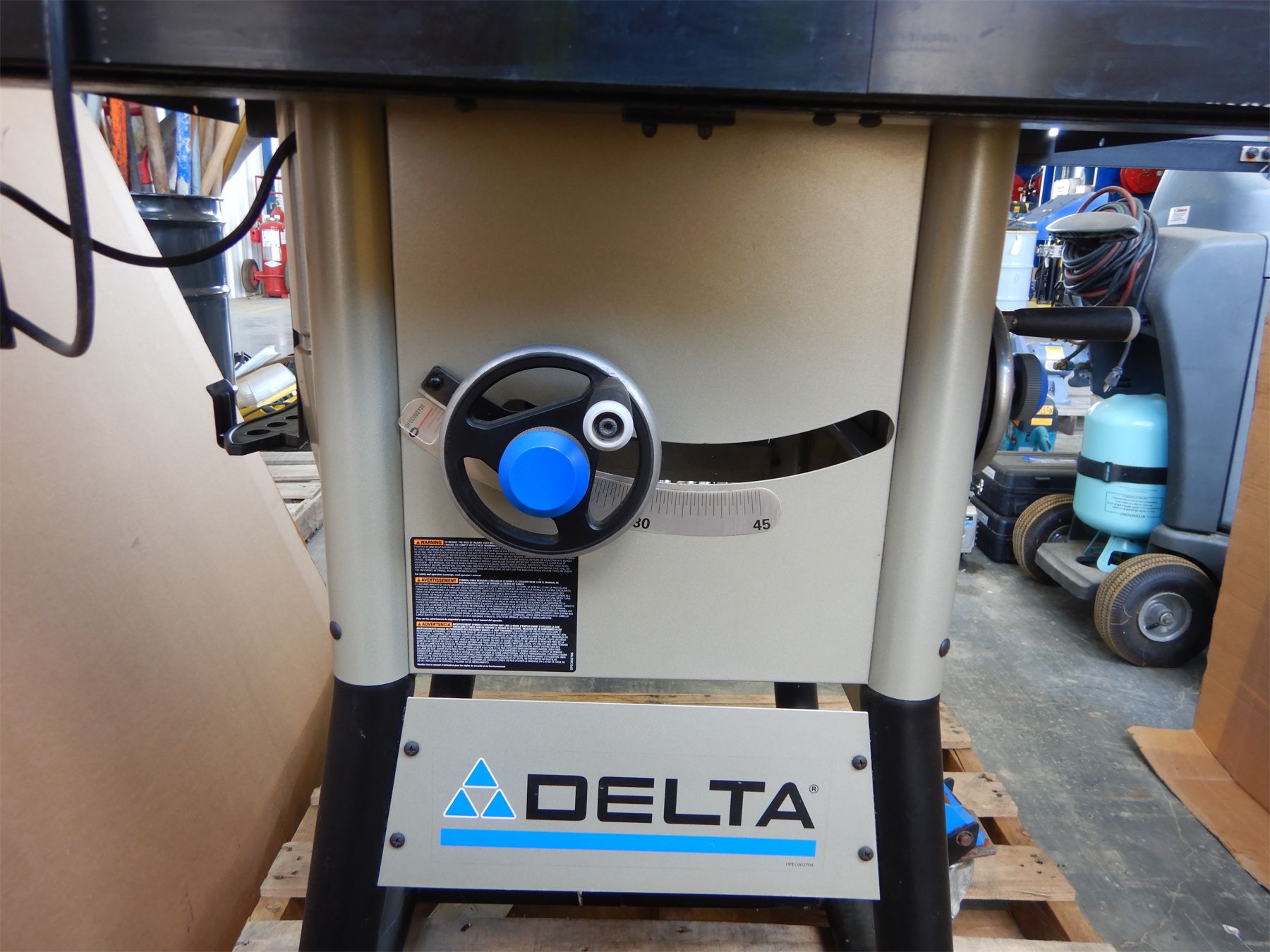 DELTA 36-725 TABLE SAW Tool - J.M. Wood Auction Company, Inc.