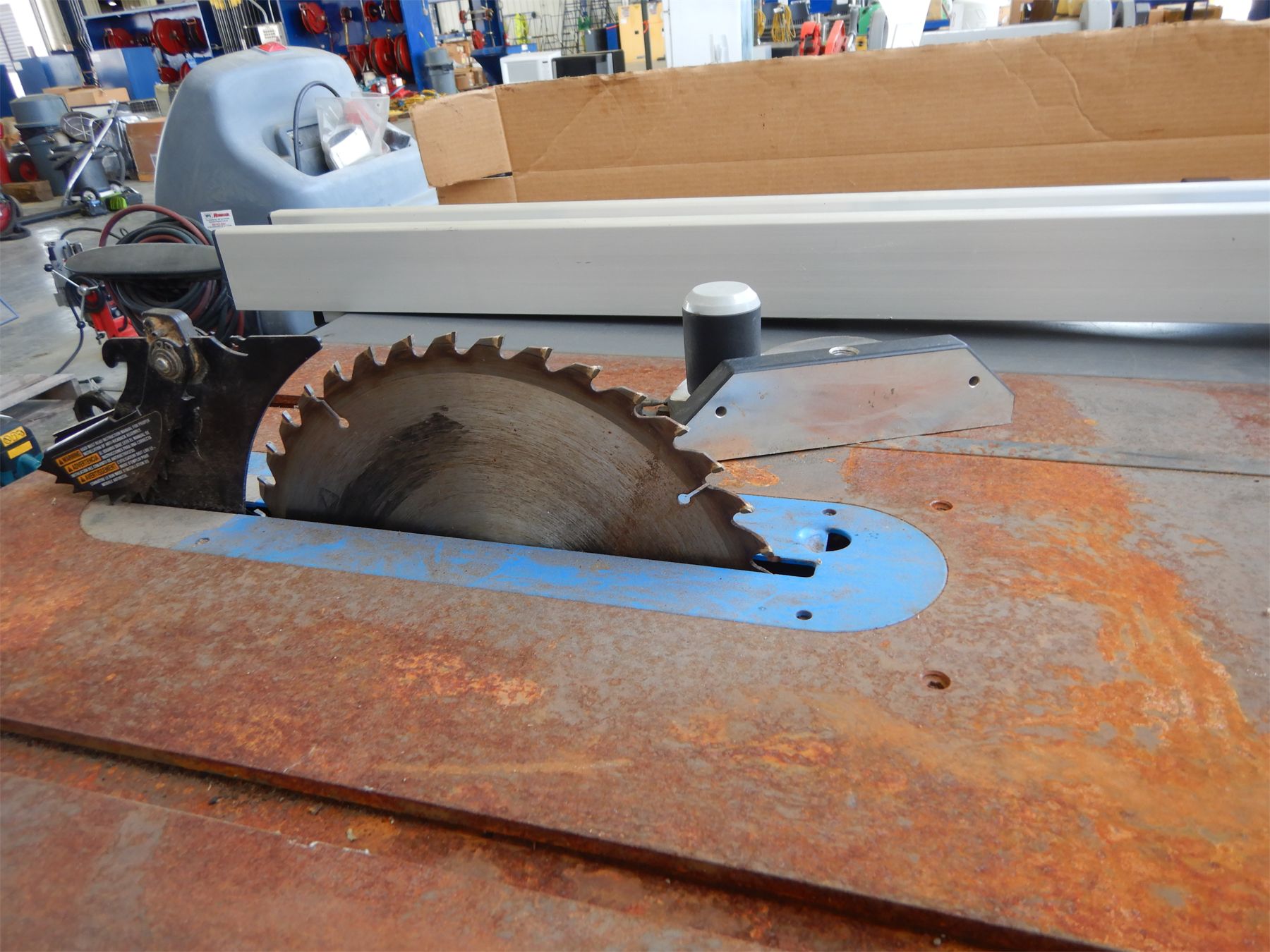 DELTA 36725 TABLE SAW Tool J.M. Wood Auction Company, Inc.