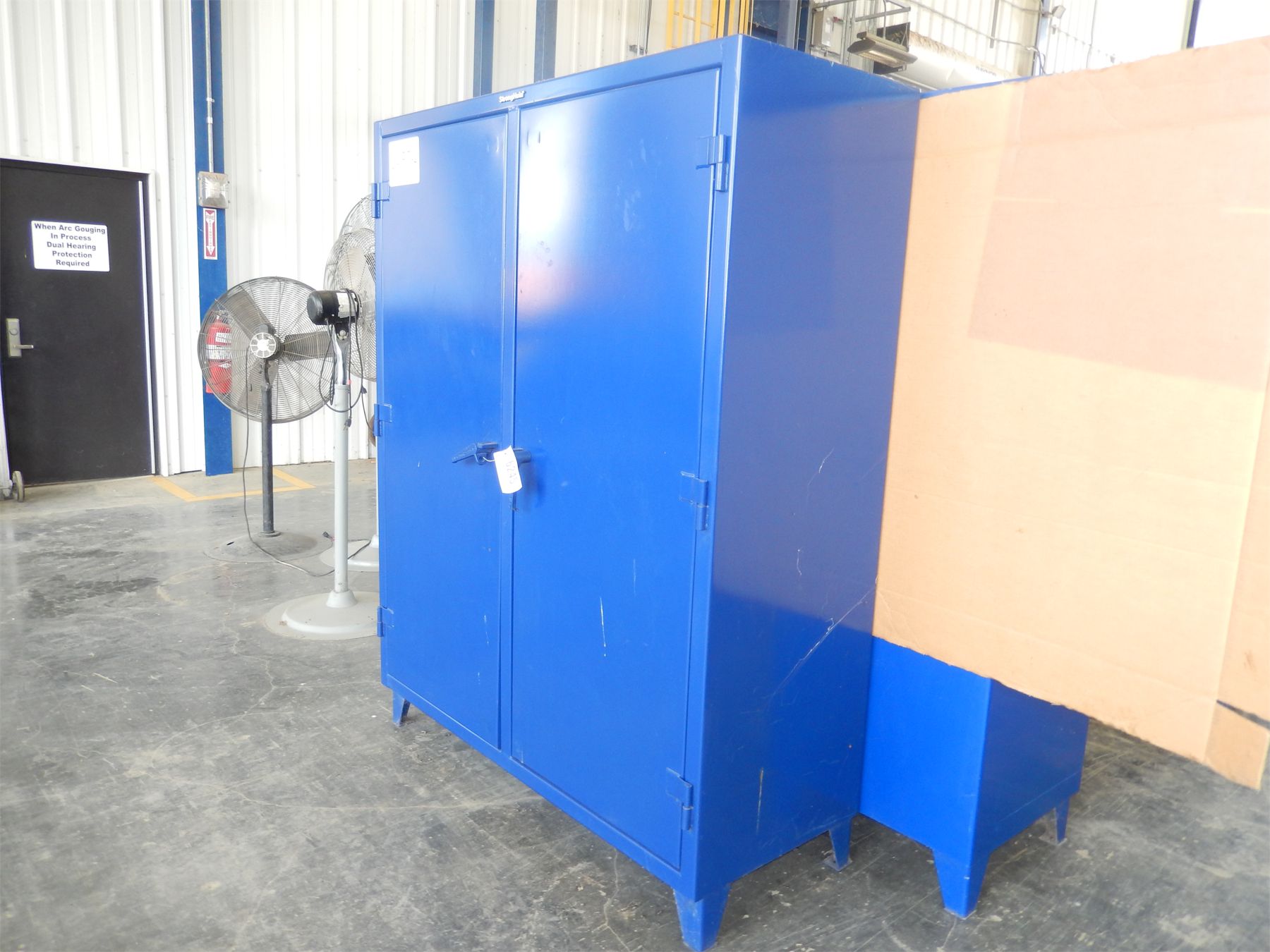 Stronghold Tool Cabinet Shop Equipment - J.M. Wood Auction ...