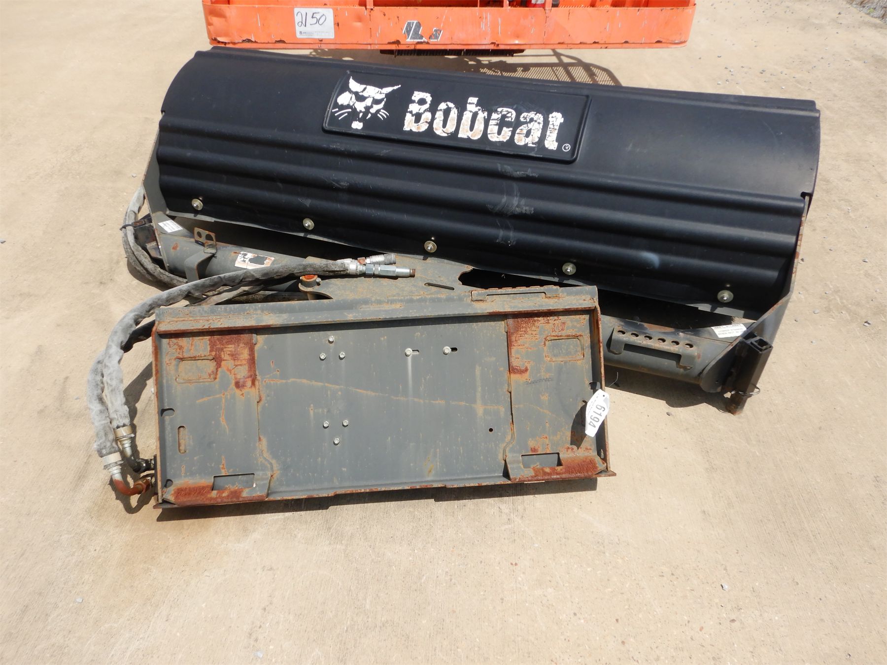 BOBCAT 64 Angle Broom Skid Steer Attachment