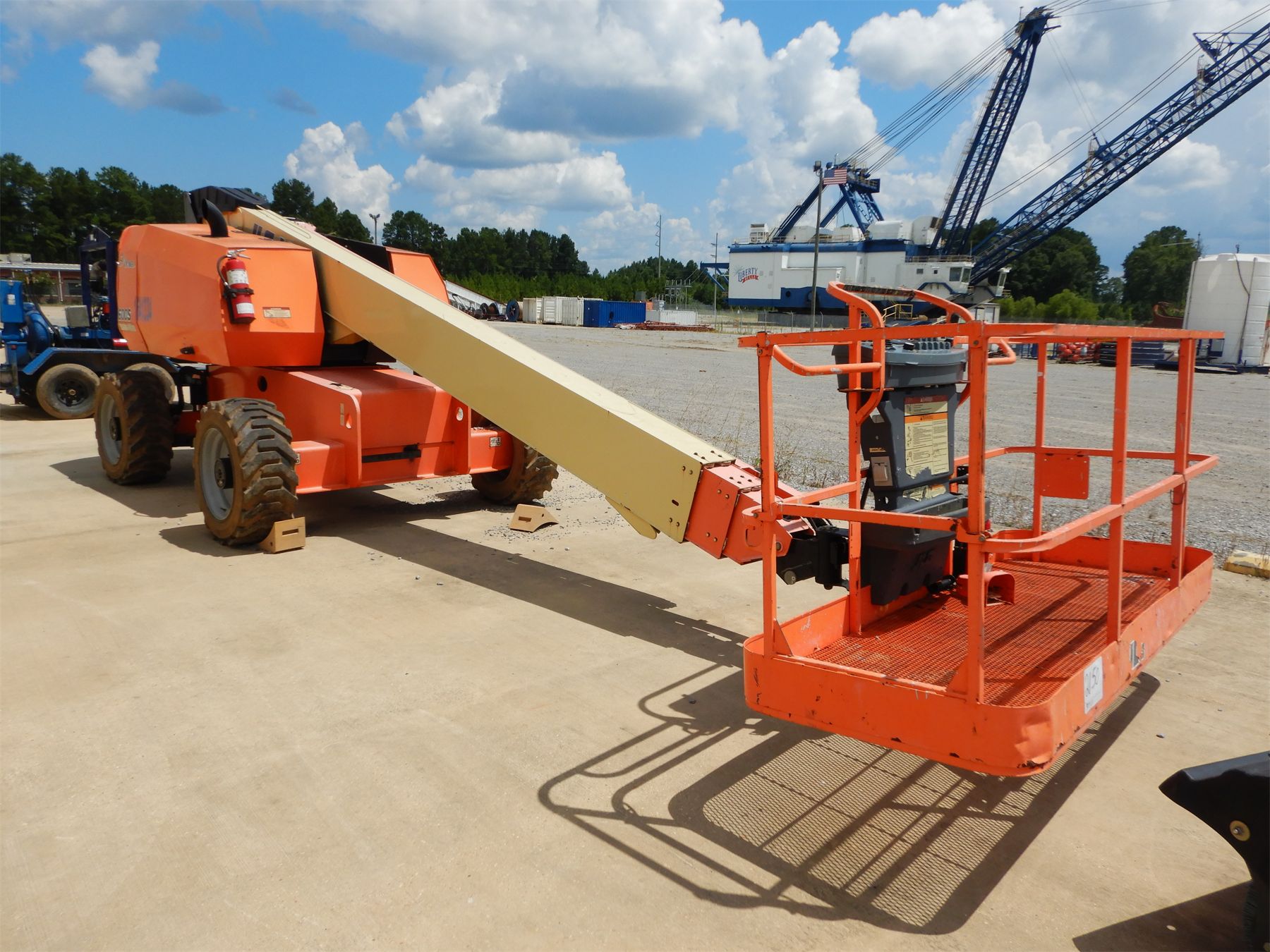 2013 JLG 600S Aerial Work Platform J.M. Wood Auction Company, Inc.