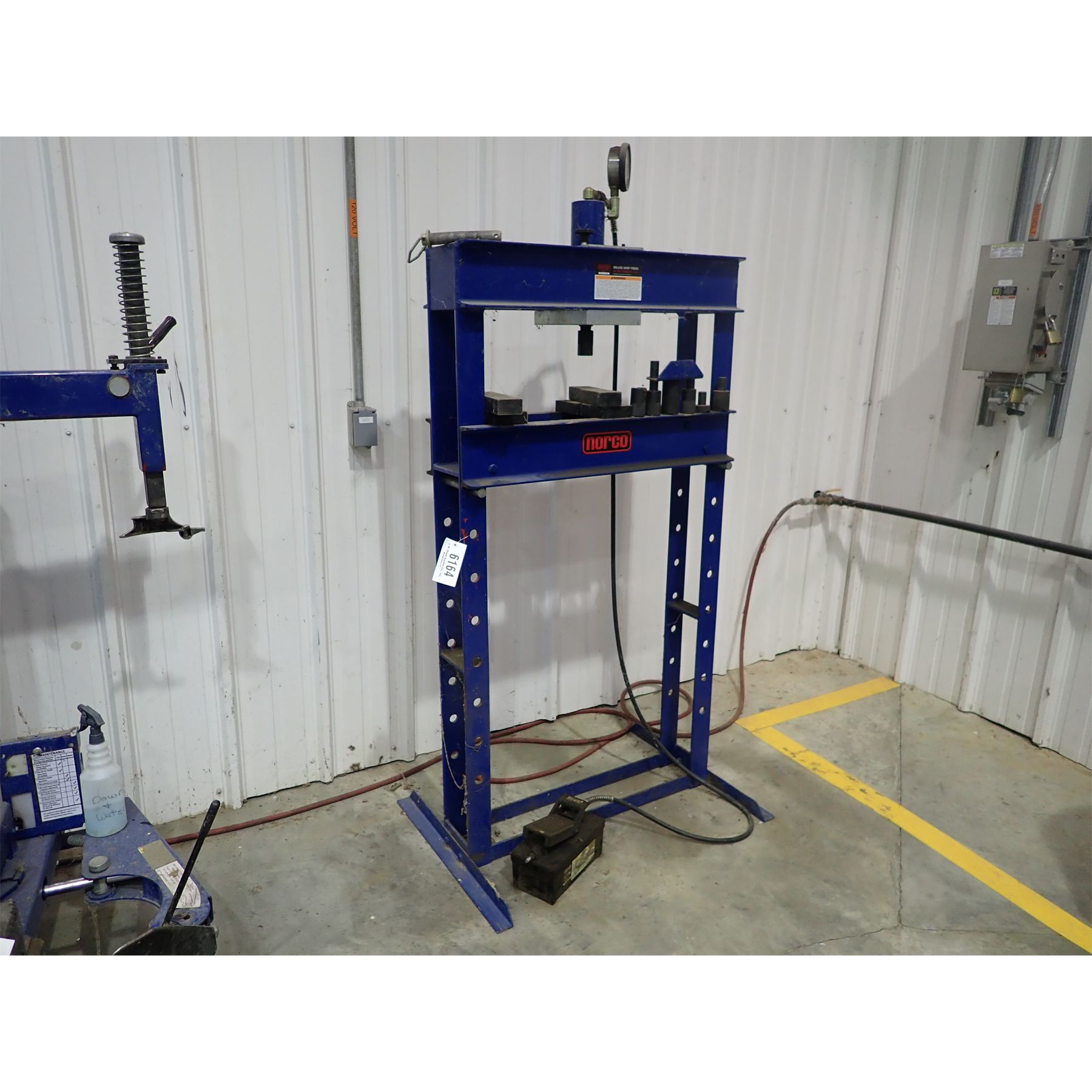 NORCO Shop Press Shop Equipment J.M. Wood Auction Company, Inc.