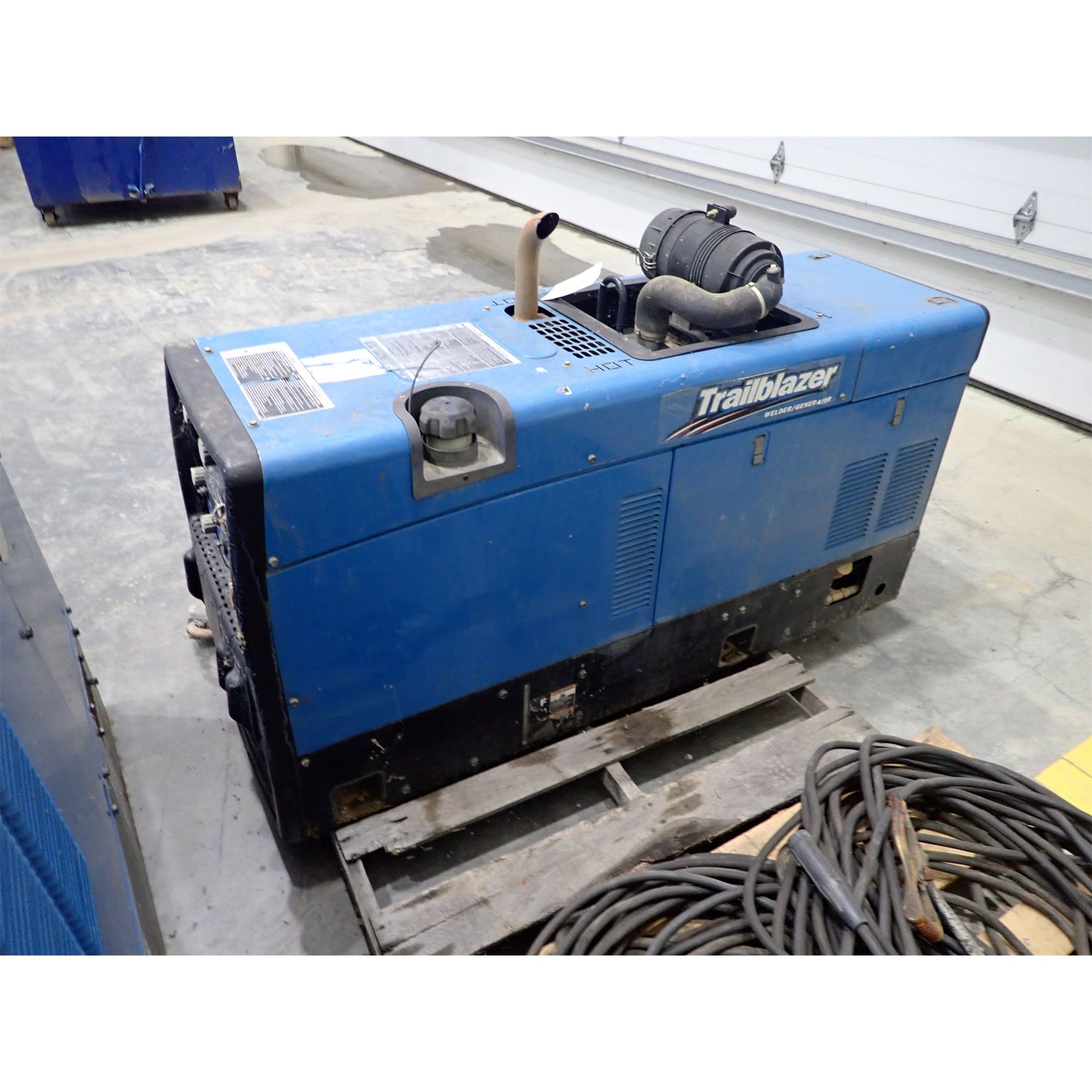 MILLER Trailblazer 302 Welding Equipment