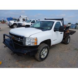 2013 CHEVROLET 2500 HD Flatbed Truck