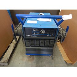 MILLER 652 WELDER Welding Equipment