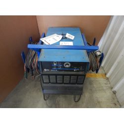 MILLER 652 WELDER Welding Equipment