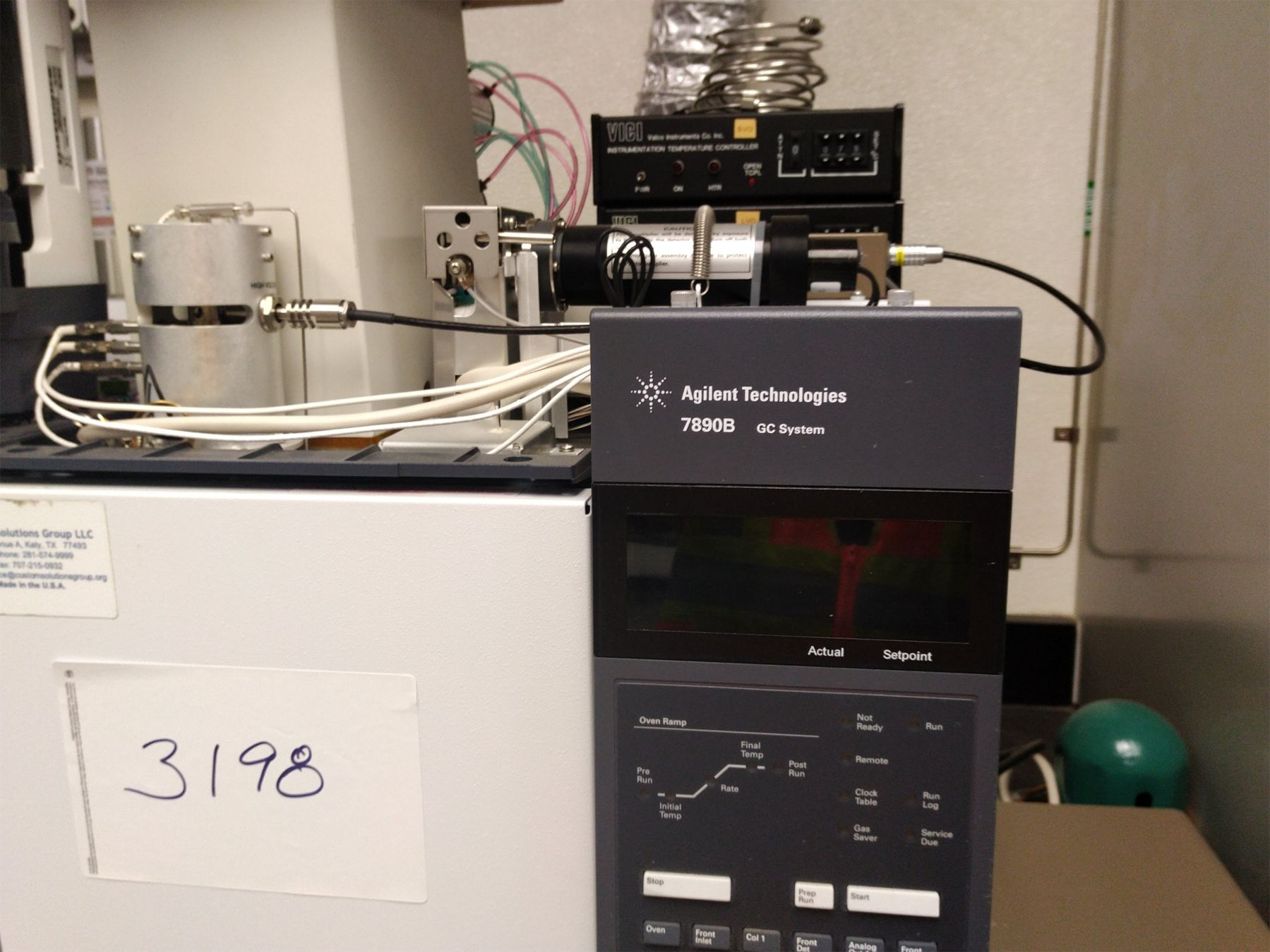 Agilent 7890B Gas Chromatograph with G4513A Liquid Autosampler and