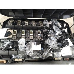Drager X-AM 5000 - 5 gas monitor with chargers Miscellaneous
