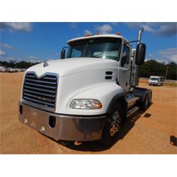 2007 MACK  Day Cab Truck