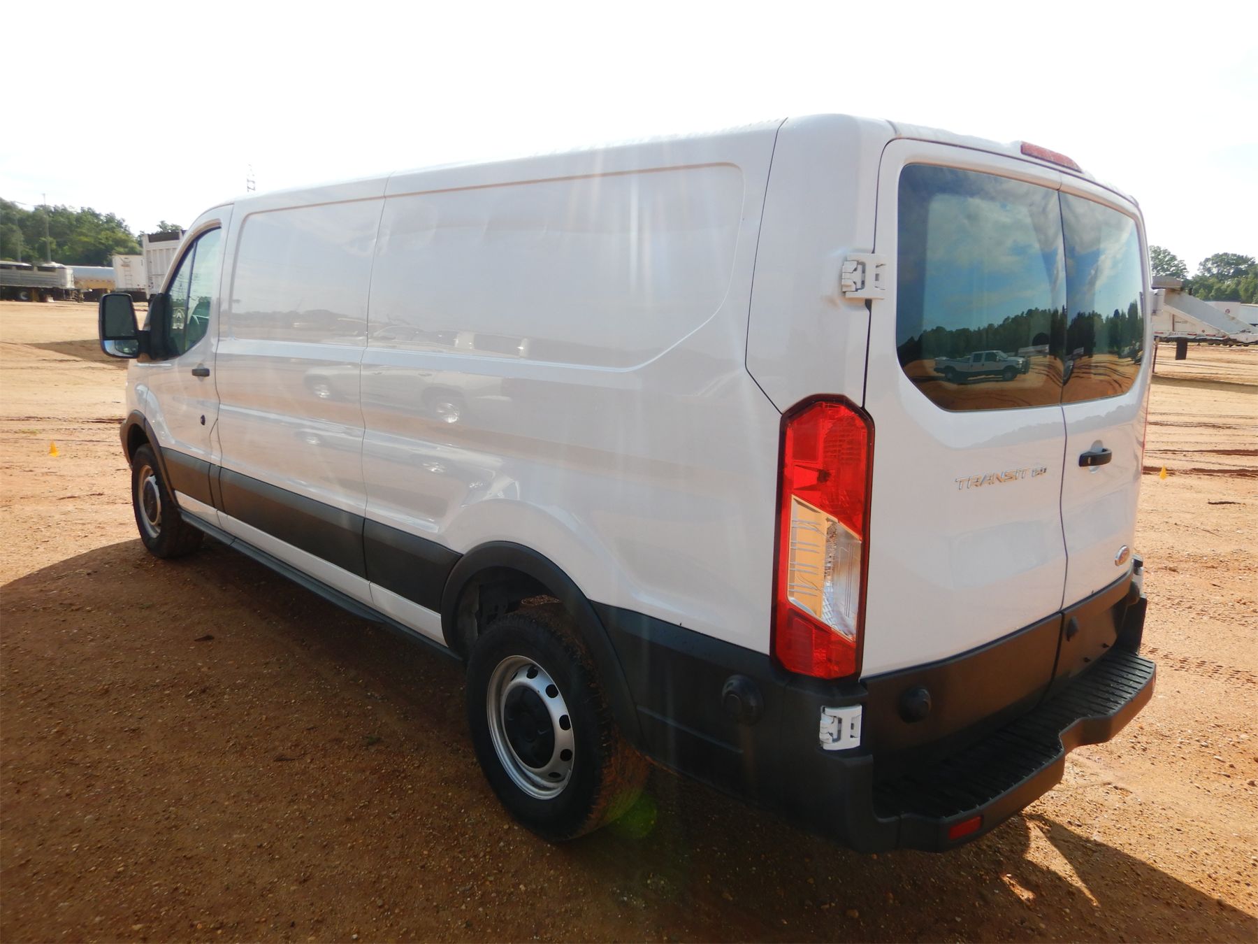 2019 FORD TRANSIT Box Truck / Cargo Van