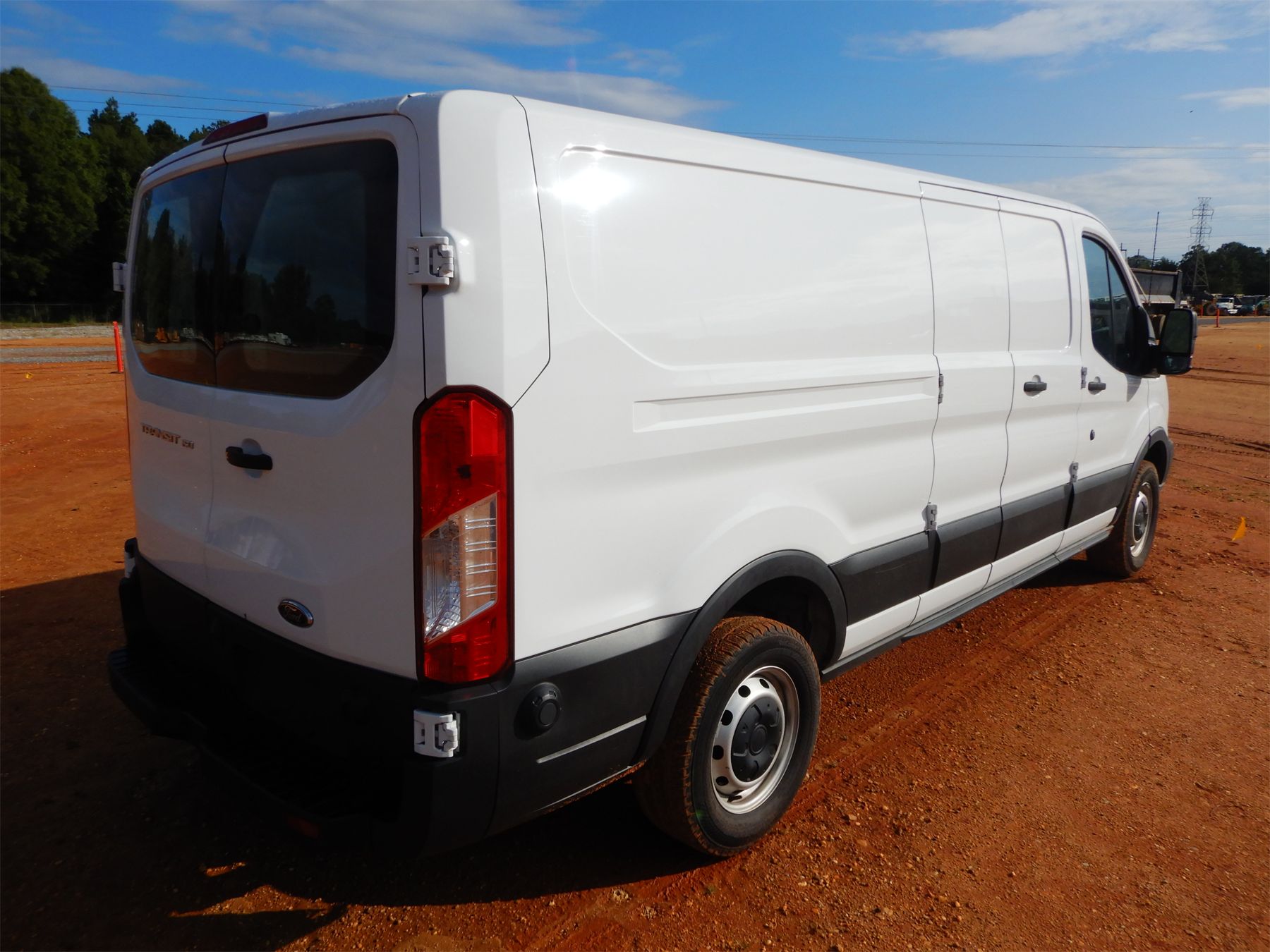 2019 FORD TRANSIT Box Truck / Cargo Van