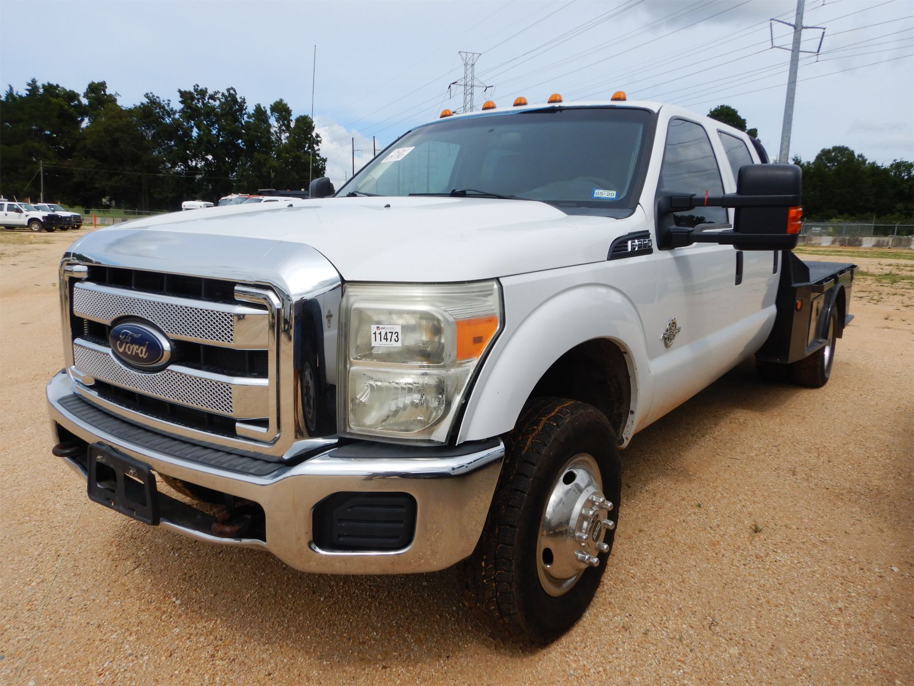 2013 FORD F350 Flatbed Truck