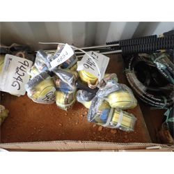 RATCHET STRAPS  Miscellaneous