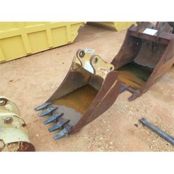 JOHN DEERE AT436805 BUCKET Bucket Attachment