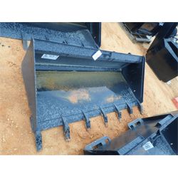 72" BUCKET W/TEETH Skid Steer Attachment