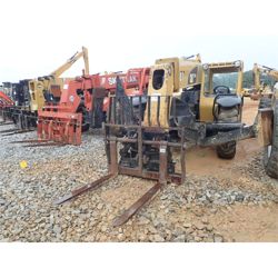 2011 CATERPILLAR TL943 Forklift - Telehandler