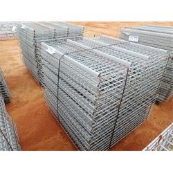 4' X 4' METAL GRATE FLOOR Miscellaneous