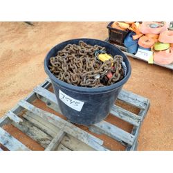 (1) PALLET OF CHAINS W/HOOKS Miscellaneous