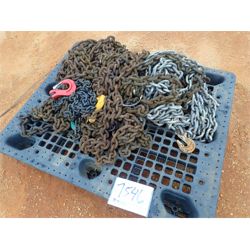 (1) PALLET OF CHAINS W/HOOKS Miscellaneous