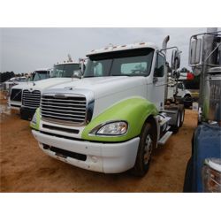 2005 FREIGHTLINER COLUMBIA Day Cab Truck