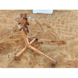 ENGINE STAND W/ WHEELS Truck Product and Accessory