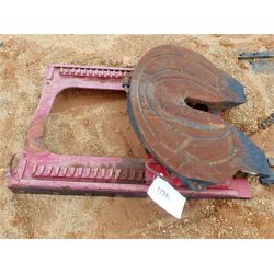 HOLLAND 5TH WHEEL ATTACH Truck Product and Accessory