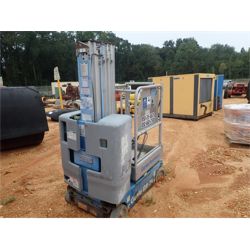 GENIE GR20 RUNABOUT LIFT Aerial Work Platform