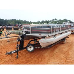 TRACKER MARINE BASS BUGGY Miscellaneous
