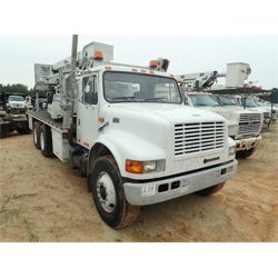 1998 INTERNATIONAL 4900 Bridge Inspection / Ladder Truck