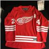 Image 3 : CHRIS CHELIOS SIGNED DETROIT RED WINGS HOCKEY JERSEY (JIC COA)