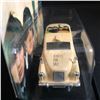 Image 2 : THE BEATLES ALBUM COVER DIE-CAST COLLECTIBLE