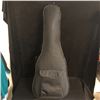 Image 2 : YAMAHA CG-80 ACOUSTIC GUITAR w/ SOFT SHELL CASE